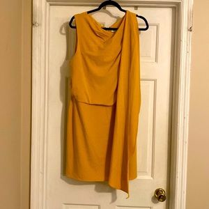 Halston women’s dress size 12 color gold